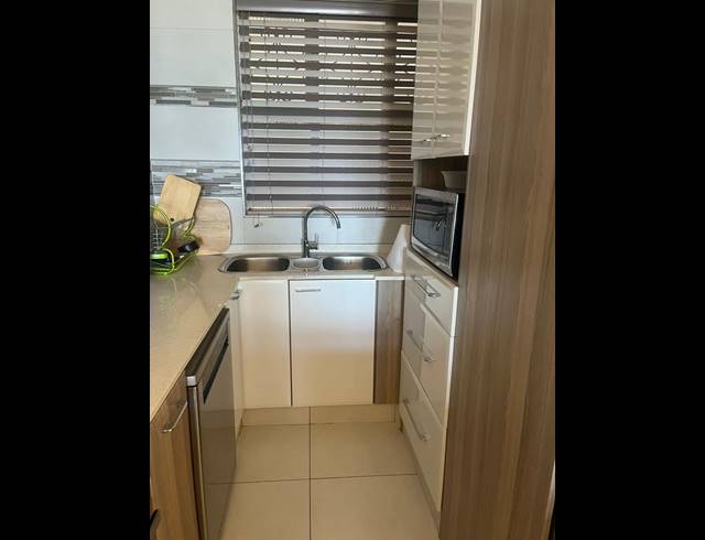 1 BEDROOM PROPERTY TO RENT IN OVERPORT